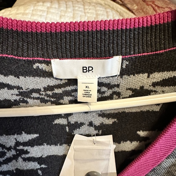 NWT BP cardigan, distinctive. - Picture 3 of 3